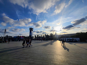 Geometry of Light and Stride