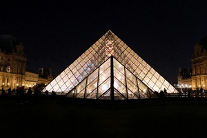 A Louvre Triangle 2