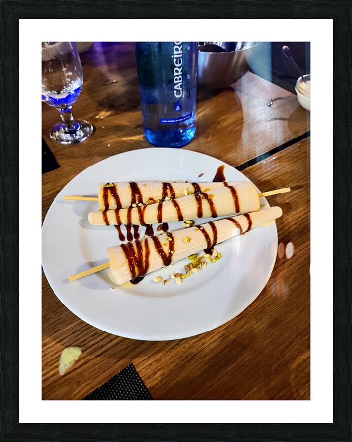 Taste Lines: A Symphony of Sweetness Impression et Cadre photo