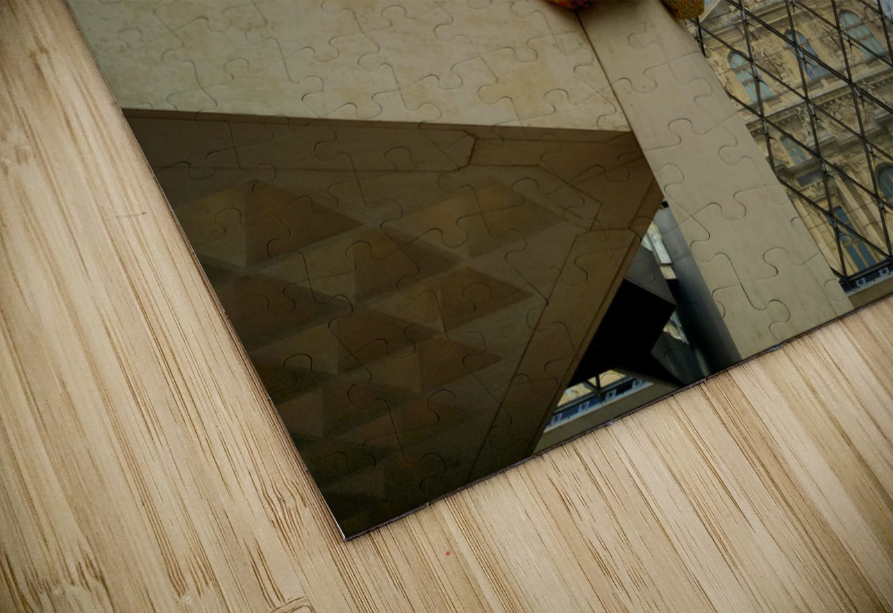 In Louvre with the View 2 Click4Pix Puzzle