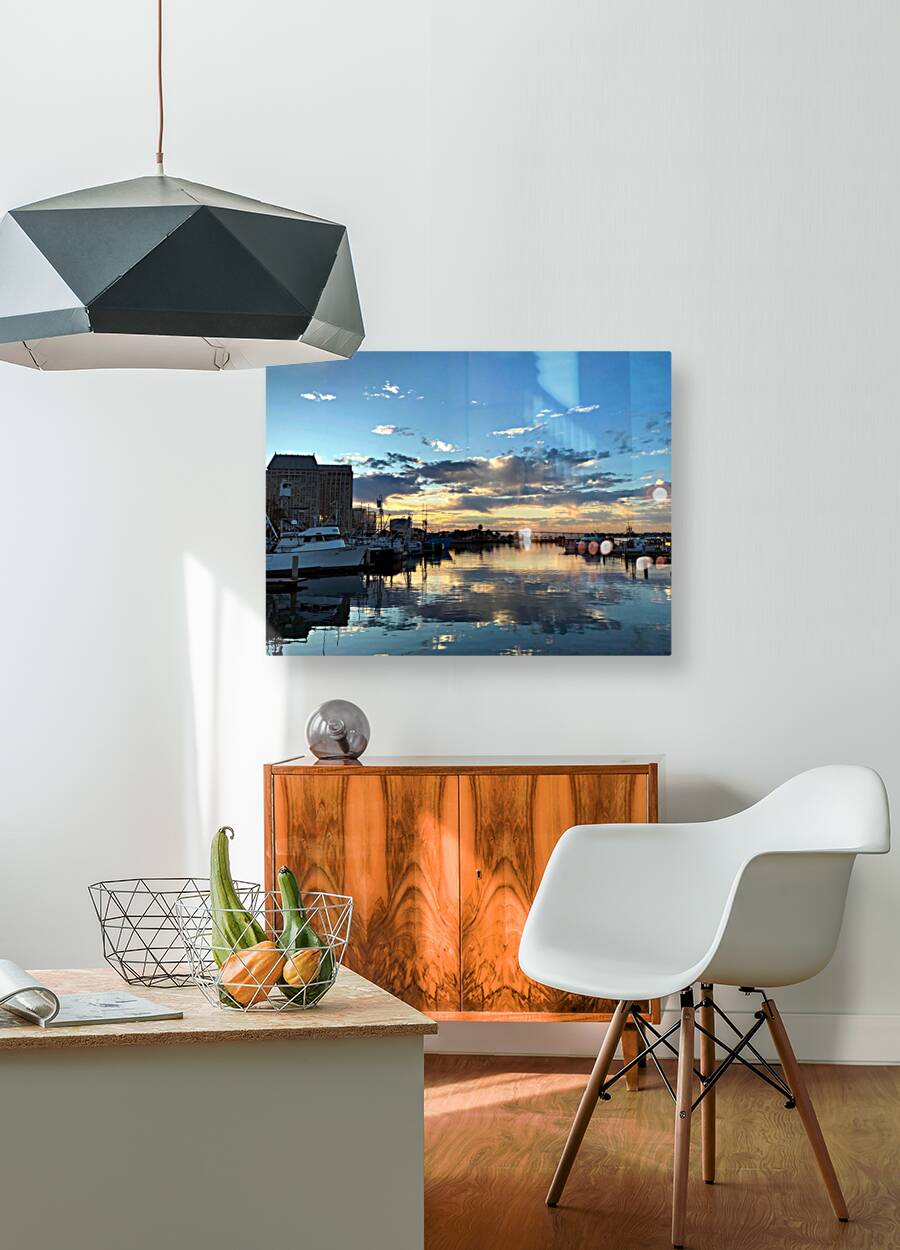 Seascape Escape Reproduction